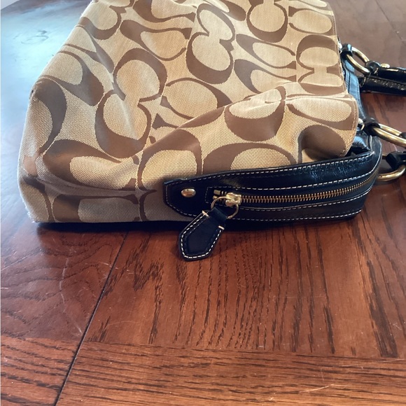 Coach Bag - Picture 8 of 16